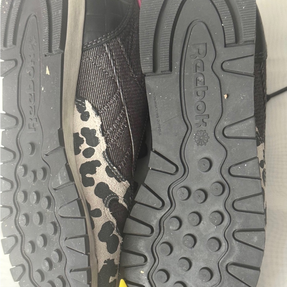 Shoes - Picture 3 of 6